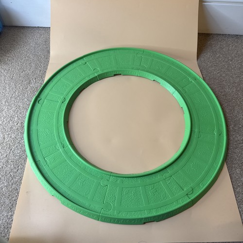 Peppa pig green - pig, track