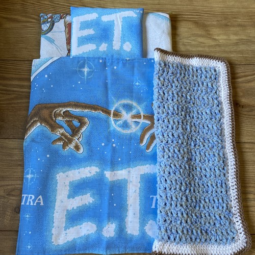 Extra terrestrial - et,