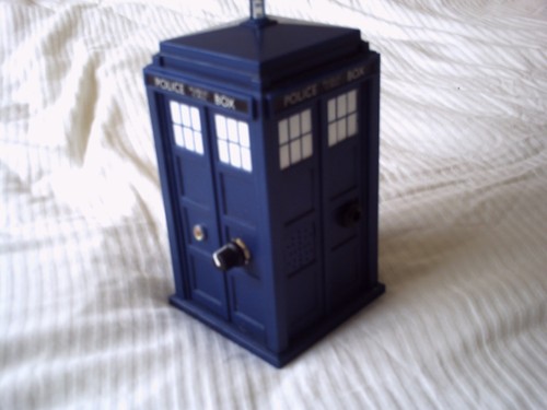 Circuit bent tardis - bent,