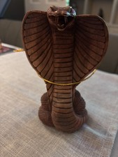 hand carved wooden stattuete