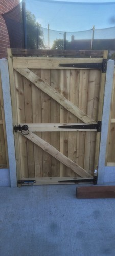 Pedestrian gate 6ft high - gate,,
