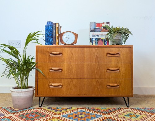 Vintage plan chest - g,