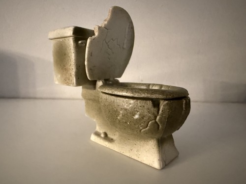 1998 jakks pacific wwf - wwf, toilet