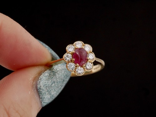 Stunning 18ct yellow gold - 18ct,