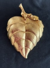 Vintage Avon Signed 1970s Perfume Locket Goldtone Leaf Brooch Pin 6 cm x 4 cm