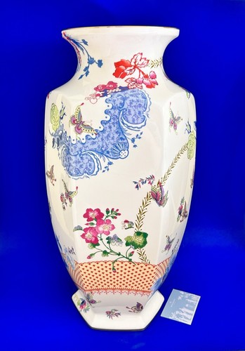 Huge boxed wedgwood butterfly - huge,
