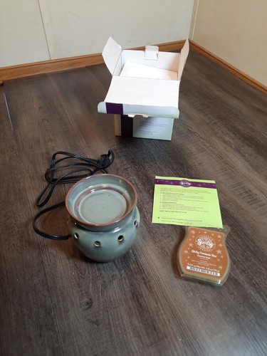 Scentsy jadestone mid size - scentsy,