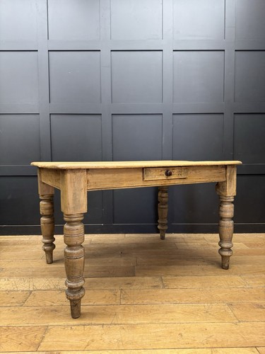 Late victorian scrubbed pine - late,