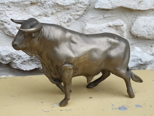Vintage brass bull nice - nice, stance