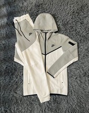 Nike Tech Fleece Old Season Tracksuit - Platnimum/White (Size XS)