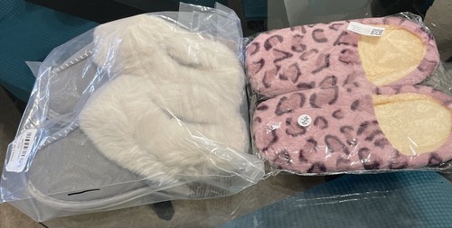 Pairs woman s - of, slippers