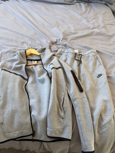 Nike tech fleece - nike,