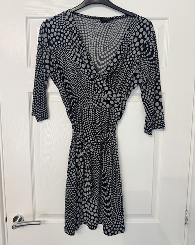 Next size black white - 18,