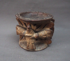 GOOD WEST AFRICAN TRIBAL ART NIGERIAN YORUBA DIVINATION PEDESTAL BOWL WITH BIRDS