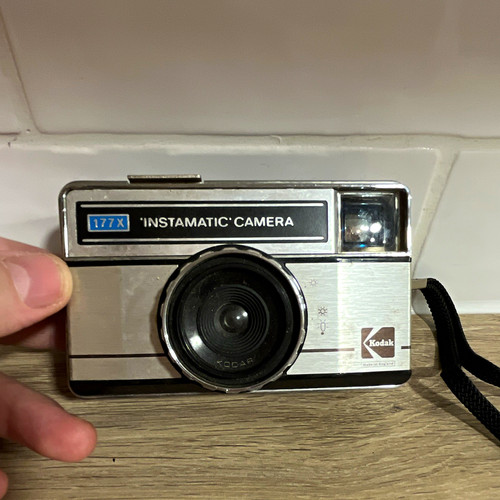 Kodak instamatic 177x - kodak, compact