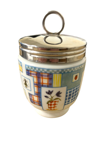 Rare royal worcester large - large, egg