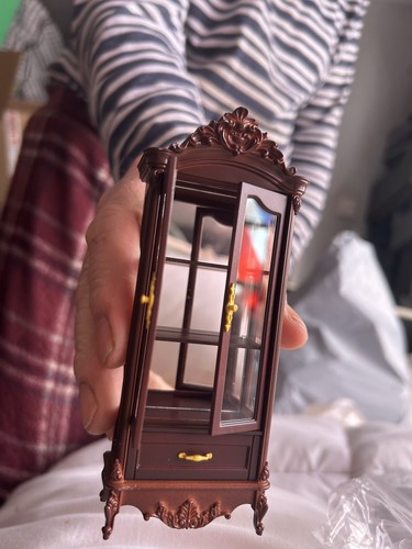 Scale doll house display - scale,