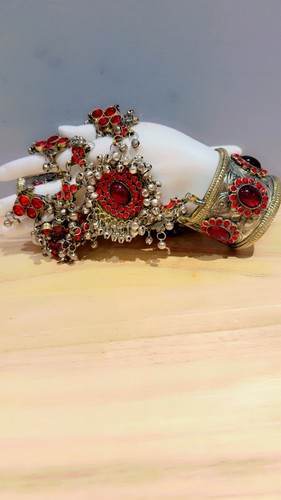 Jewellery - , traditional)