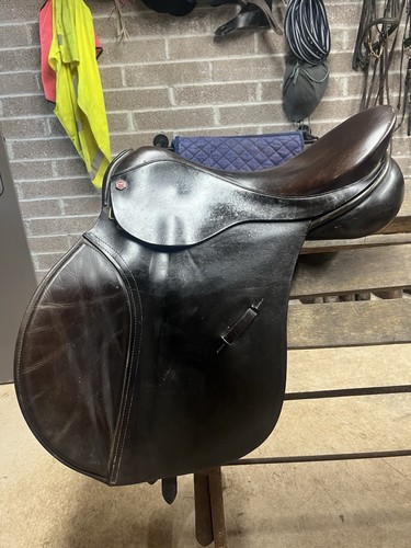 Albion legend saddle 18inch - gp,