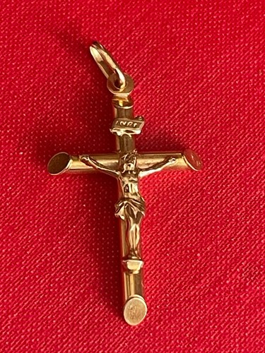 9ct gold crucifix large - 9ct,