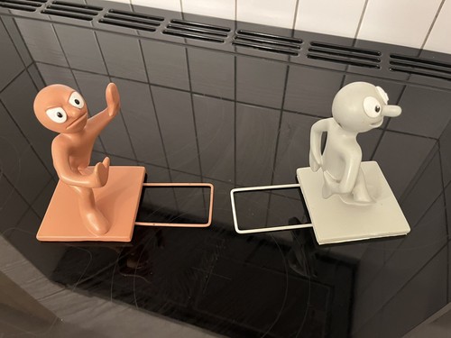 Morph chas bookends - &,