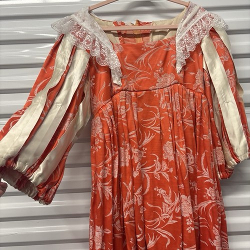 Vintage 1960s 70s medieval