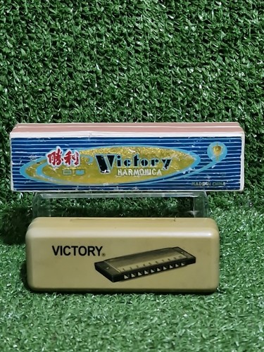 Vintage harmonicas victory - harmonicas,