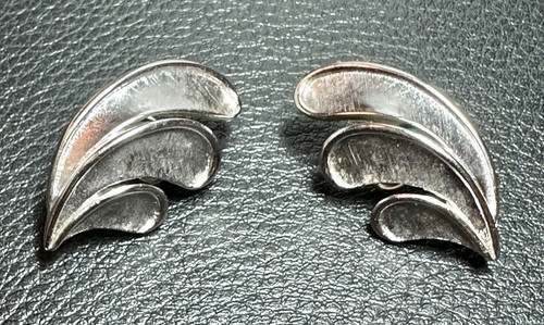 Vintage crown trifari - vintage,