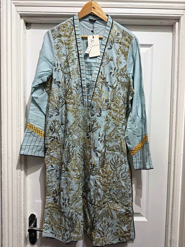 Sapphire blue embroidered - blue,