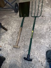 Bulldog 4 prong Farm/ Equestrian  manure fork & Square Shovel