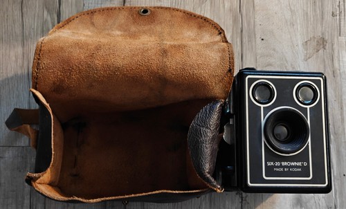 Vintage kodak six brownie - six-20, d