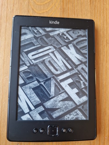 Amazon kindle 4th generation - kindle,