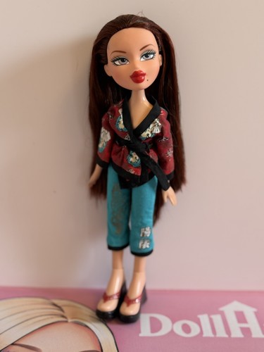 Bratz play sportz kickin - bratz, kickin’