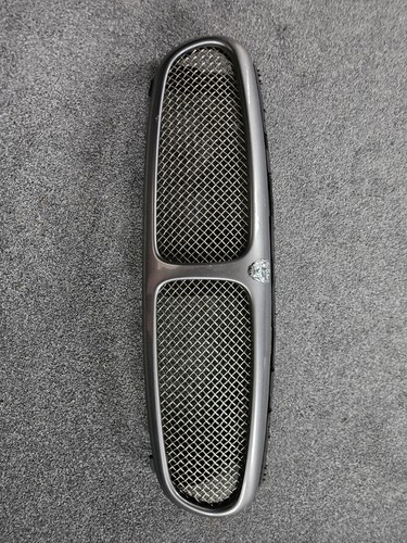 Jaguar type front - front, grille