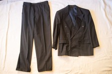Vintage Men's Marks & Spencer Navy Suit – 38" Chest / 31" Inside Leg / 32" Waist