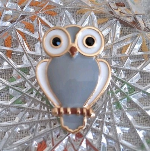Owl brooch marks - owl,