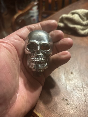 Vintage 1960 skull gear - skull,
