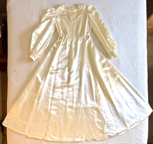 Vntg 70s ivory satin gown - 70s,