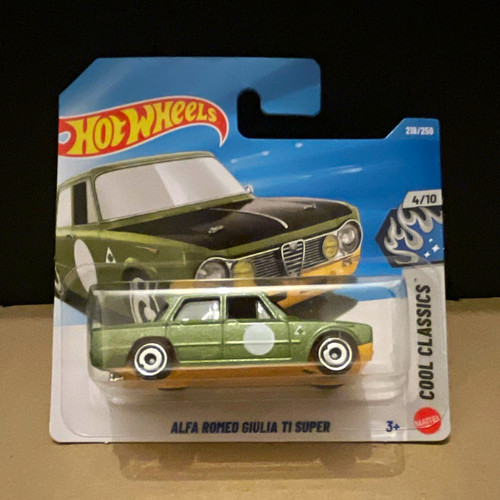 Hot wheels alfa romeo giulia - hot,