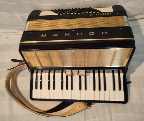 Hohner arietta bass - arietta,