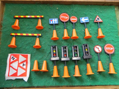Vintage britains autoway - britains, road