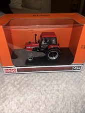 Model Tractor Case 1494-2WD (1983) 1/32nd BLACK & RED Model By Universal Hobbies