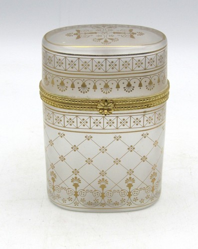 Estee lauder private - estee,