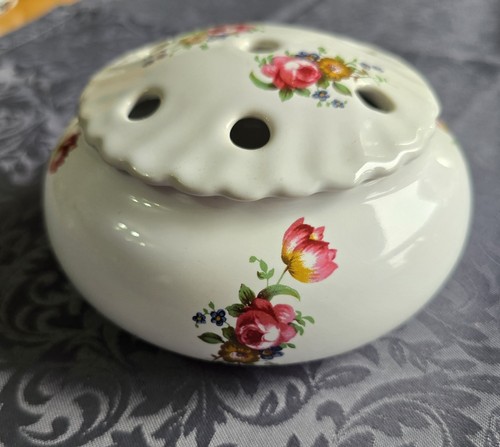 Vintage wade round floral - vintage,