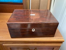 Vintage Brown Wooden Storage Jewellery Keepsake Memory Box with Hinged Lid
