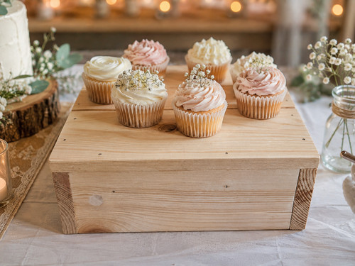Square wooden cake - , stand