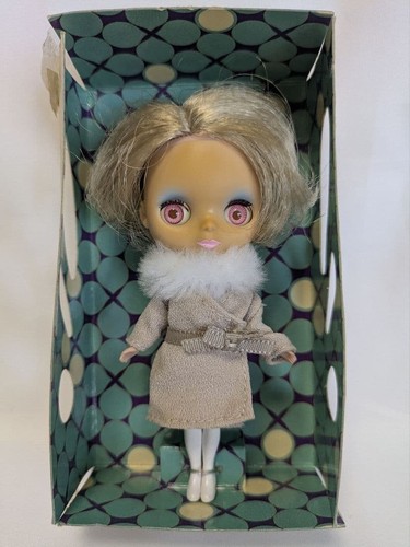 Petit blythe hollywood returns - petit,