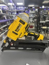 Dewalt DCN692 Nail Gun