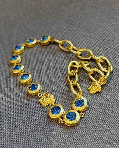Versace medusa gold tone - medusa,