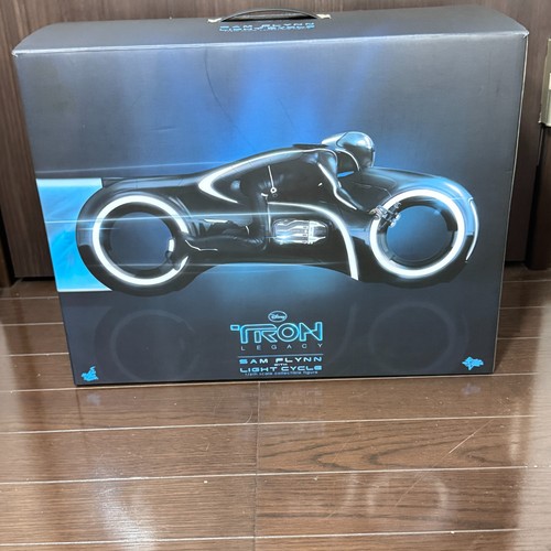 Hot toys tron legacy - tron,